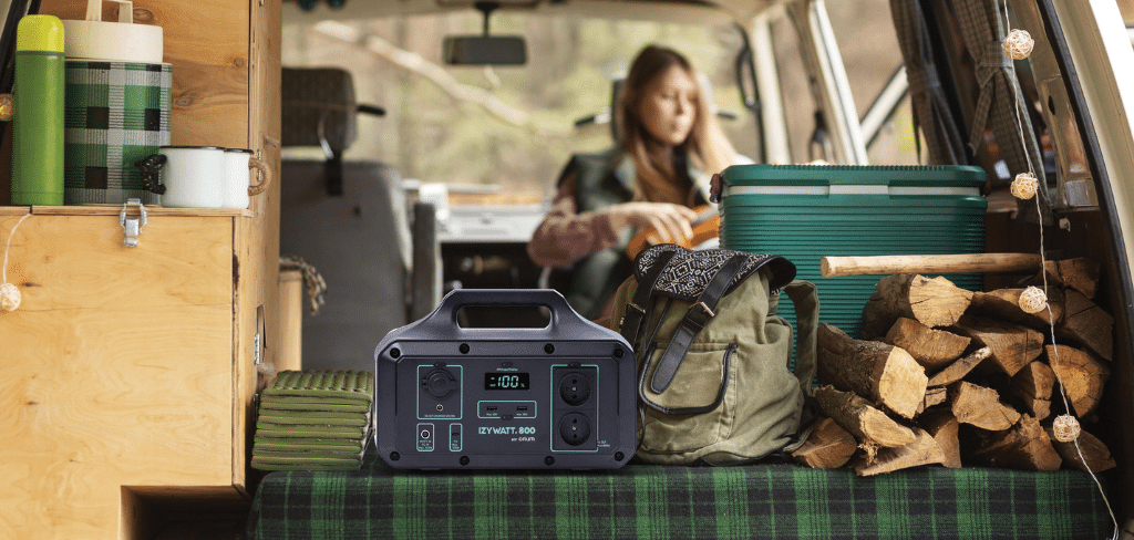 Batterie IZYWATT dans un van, van life, autonomie, économie, énergie verte