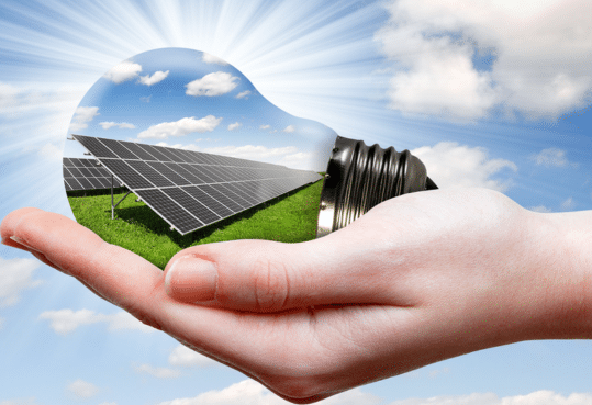 Panneaux solaires énergie verte énergie solaire les bons gestes du quotidien énergie électricité ampoule